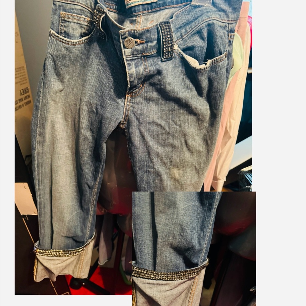 Blue Relaxed Fit Jeans with Vintage Distressing Women